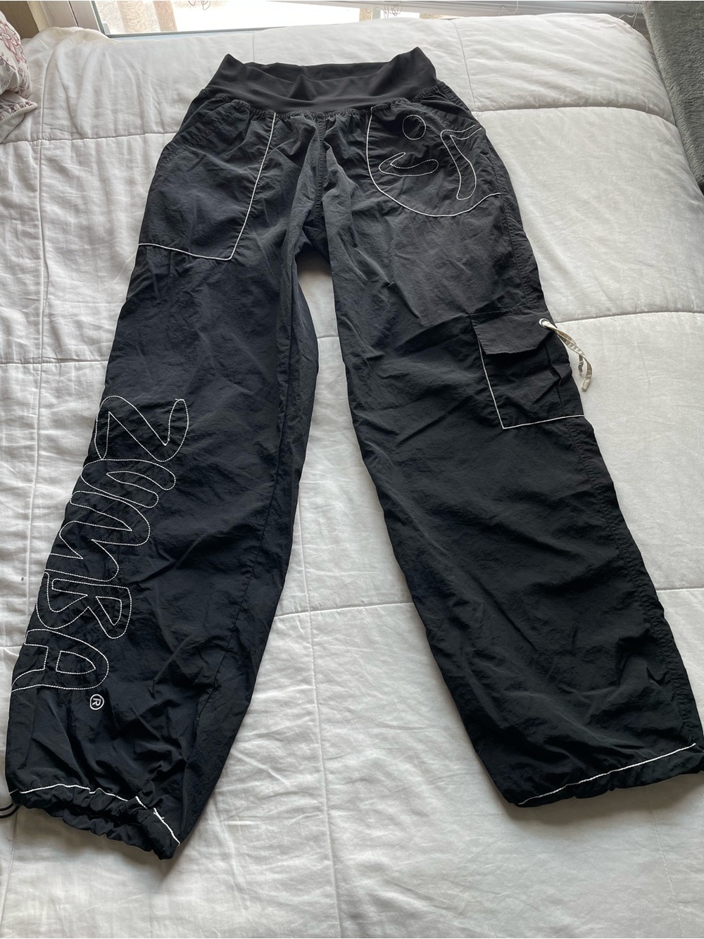 Y2K Zumba Black Nylon Embroidered Baggy Cargo Pants Medium Streetwear Dance Gym
